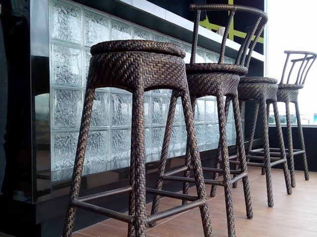 Pasil Rotating Bar Stool