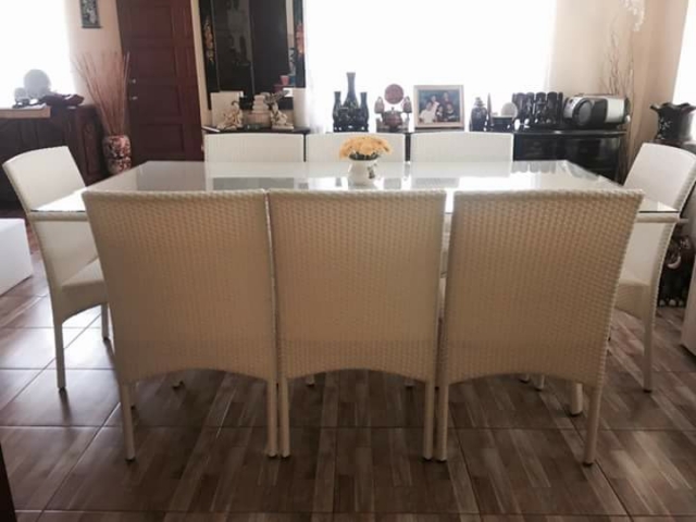 Fely 8 Seaters Dining Set